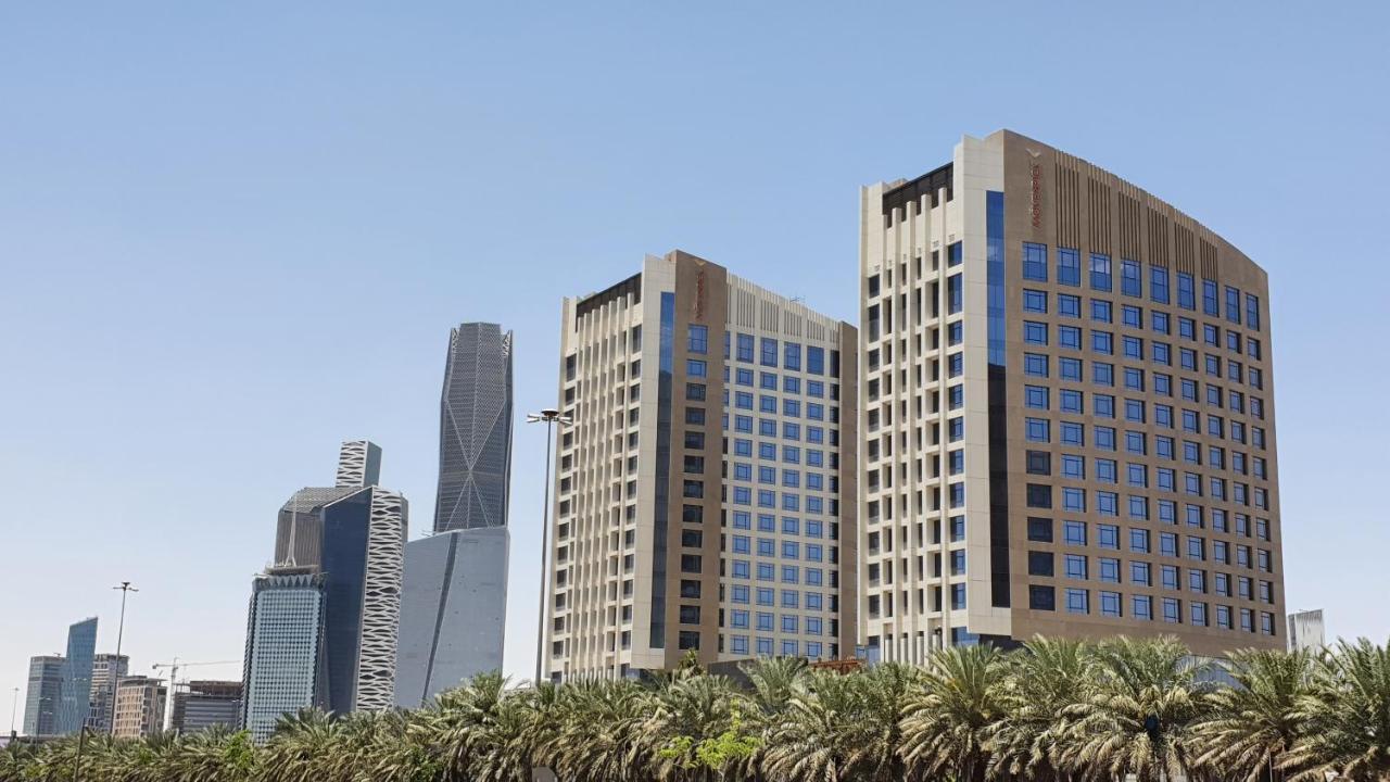 Movenpick Hotel And Residences Ριάντ Εξωτερικό φωτογραφία Riyadh skyline