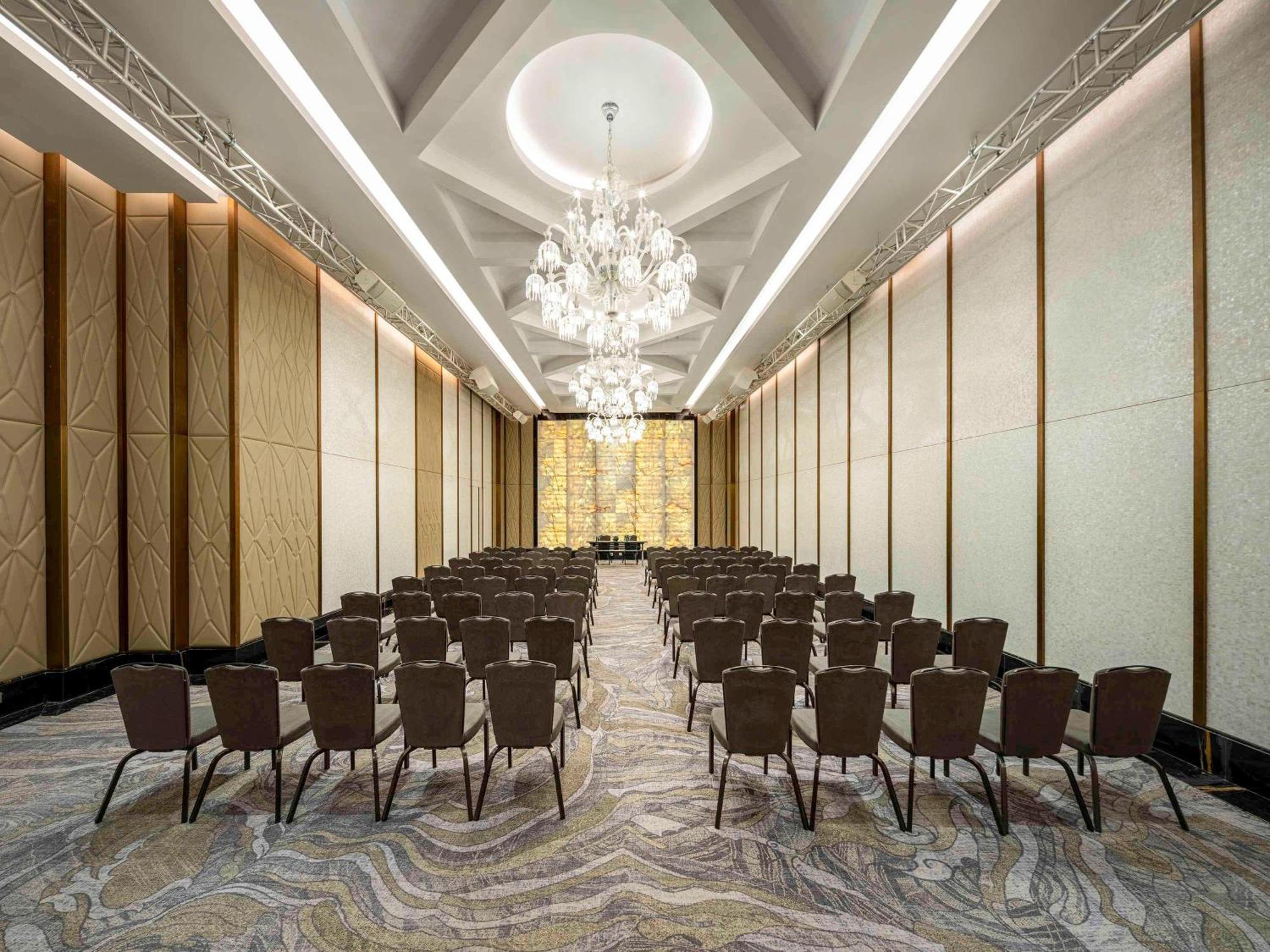 Movenpick Hotel And Residences Ριάντ Εξωτερικό φωτογραφία The ballroom