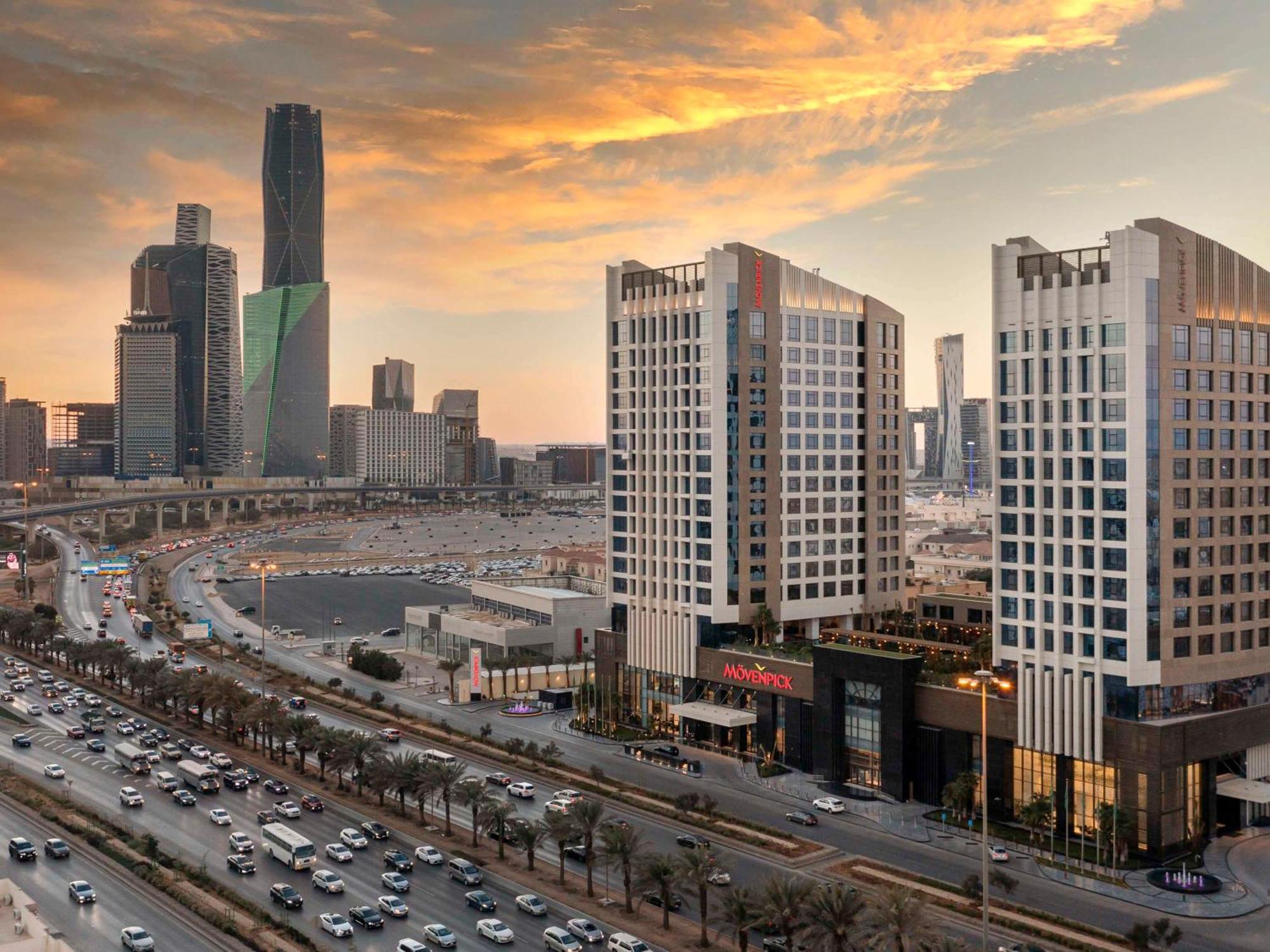 Movenpick Hotel And Residences Ριάντ Εξωτερικό φωτογραφία The Ritz-Carlton, Riyadh