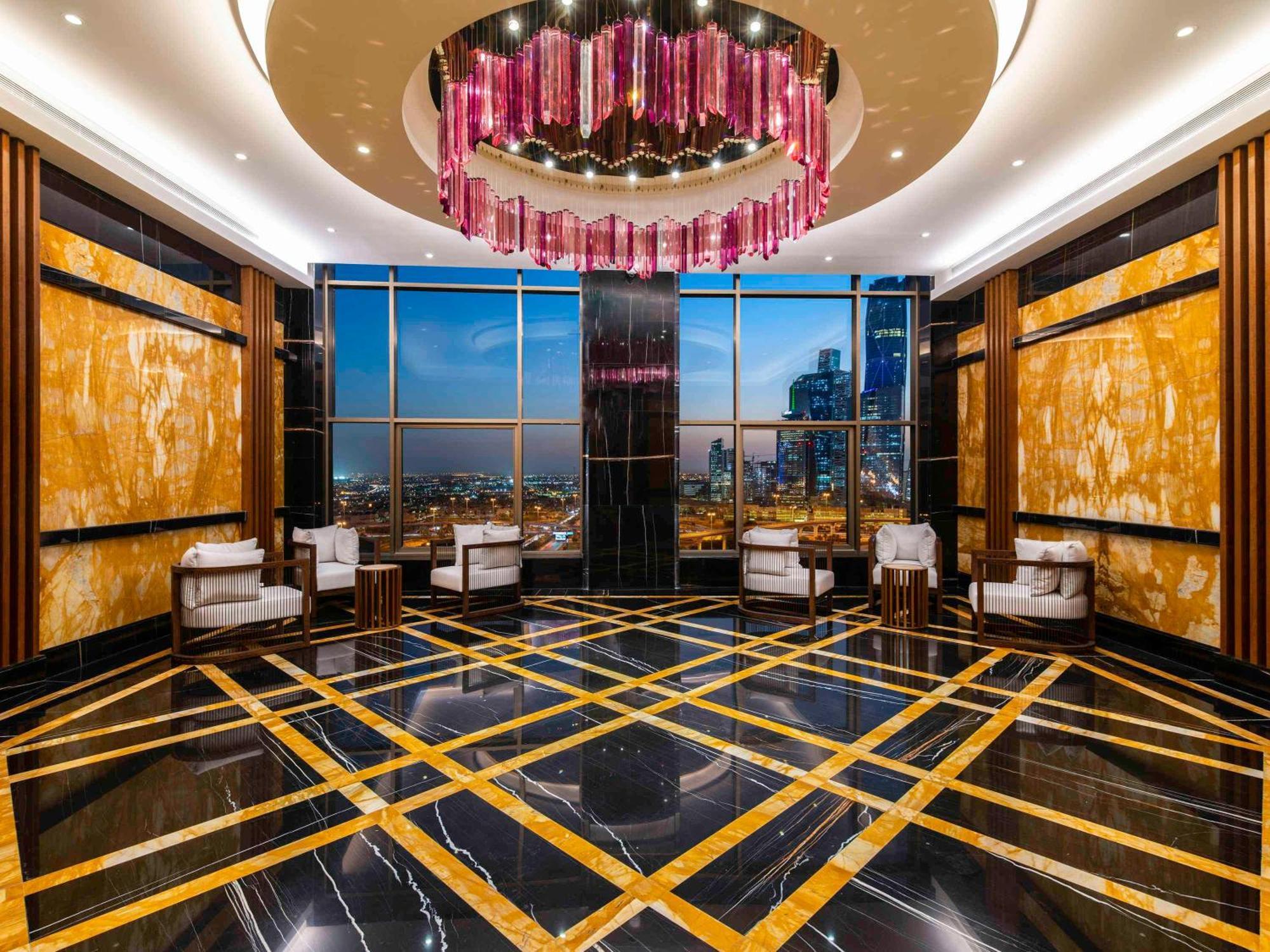 Movenpick Hotel And Residences Ριάντ Εξωτερικό φωτογραφία The lobby of the Ritz-Carlton, Dubai