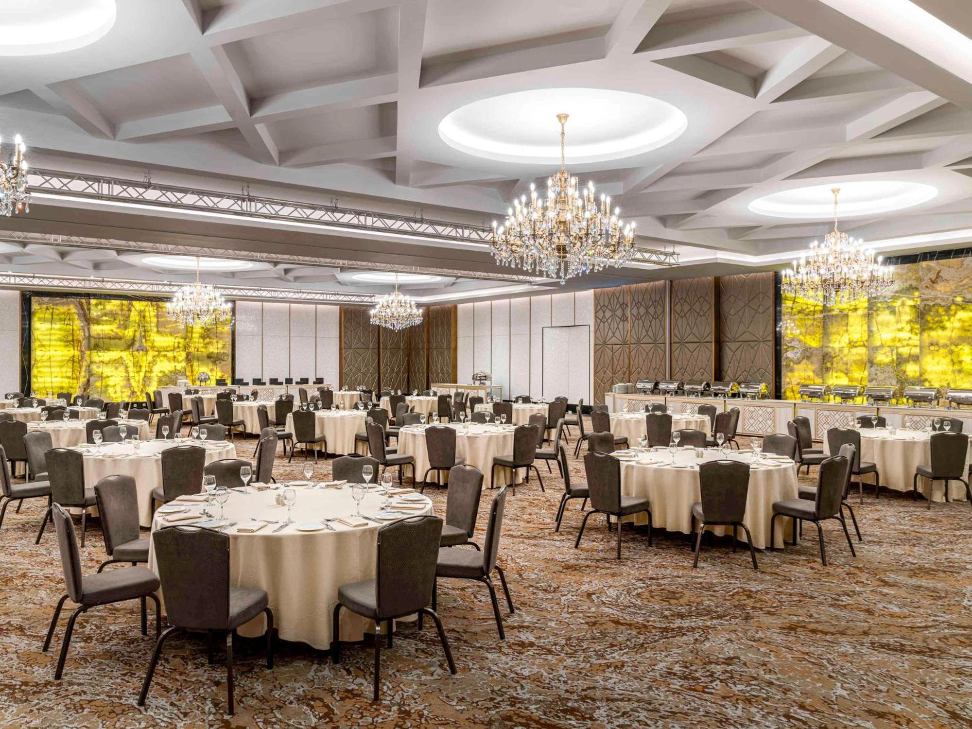 Movenpick Hotel And Residences Ριάντ Εξωτερικό φωτογραφία The Grand Ballroom