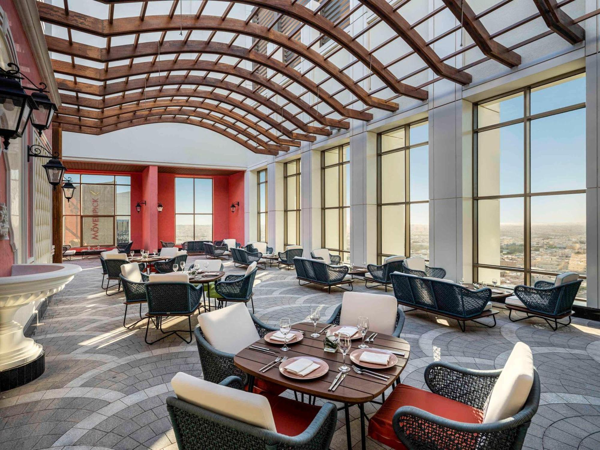 Movenpick Hotel And Residences Ριάντ Εξωτερικό φωτογραφία The Terrace