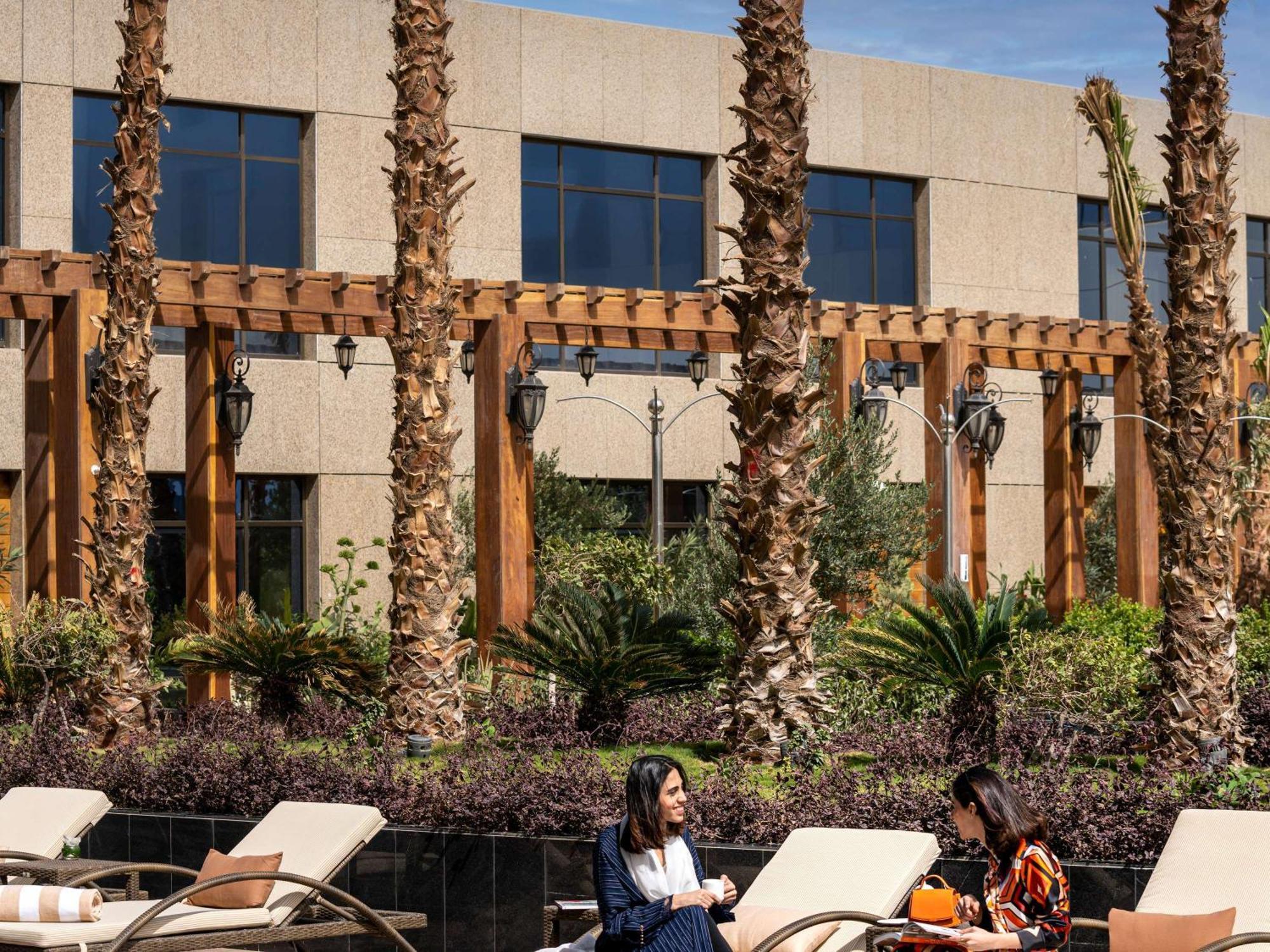 Movenpick Hotel And Residences Ριάντ Εξωτερικό φωτογραφία The University Campus