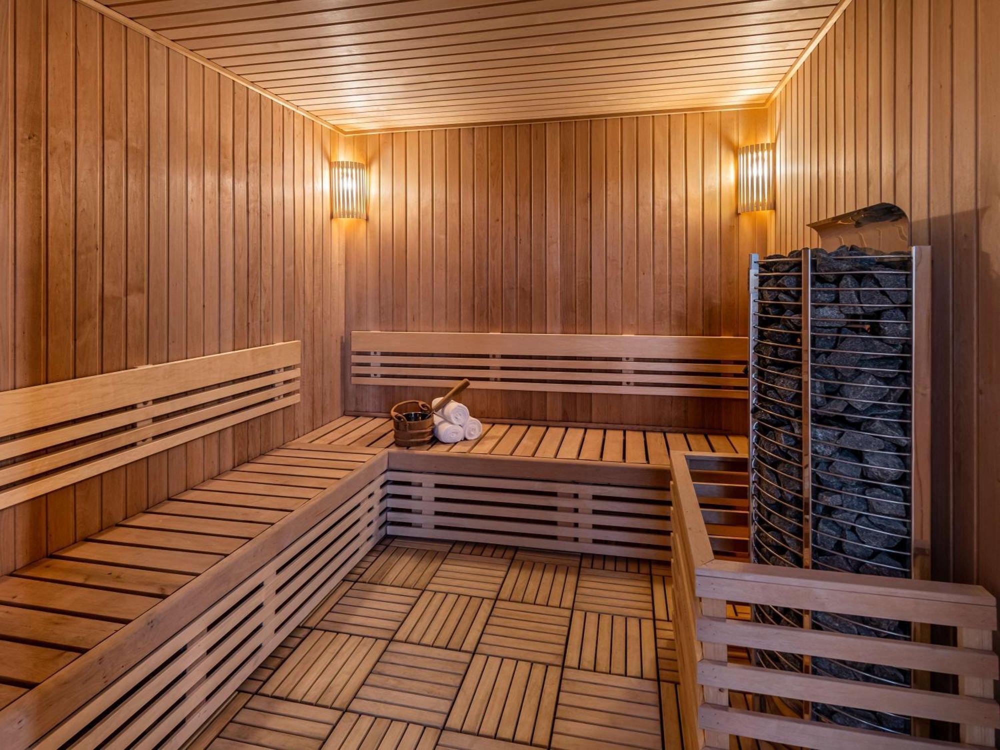 Movenpick Hotel And Residences Ριάντ Εξωτερικό φωτογραφία A modern Finnish sauna